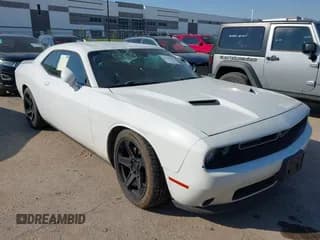 ✅ 2015 Dodge Challenger SXT Plus • VIN: 2C3CDZBGXFH715876 • Lot: 43335515. Wystawiony na IAAI z przebiegiem 134 881 mil. Bezpłatny archiwum sprzedaży aukcyjnych z USA i szczegółowy raport historii pojazdu na DreamBid. Zdjęcie 1.