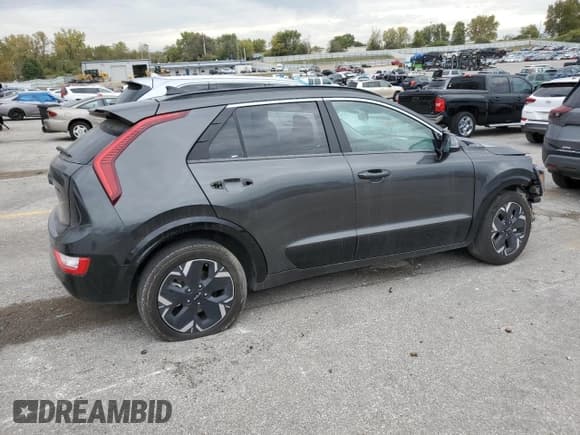 ✅ 2024 Kia Niro Wind • VIN: KNDCR3L16R5114500 • Lot: 89858725. Wystawiony na Copart z przebiegiem 27 774 mil. Bezpłatny archiwum sprzedaży aukcyjnych z USA i szczegółowy raport historii pojazdu na DreamBid. Zdjęcie 3.