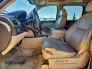 ✅ 2007 Chevrolet Suburban LT • VIN: 3GNFC16037G300966 • Lot: 94731505. Wystawiony na Copart z przebiegiem 137 626 mil. Bezpłatny archiwum sprzedaży aukcyjnych z USA i szczegółowy raport historii pojazdu na DreamBid. Zdjęcie 7.