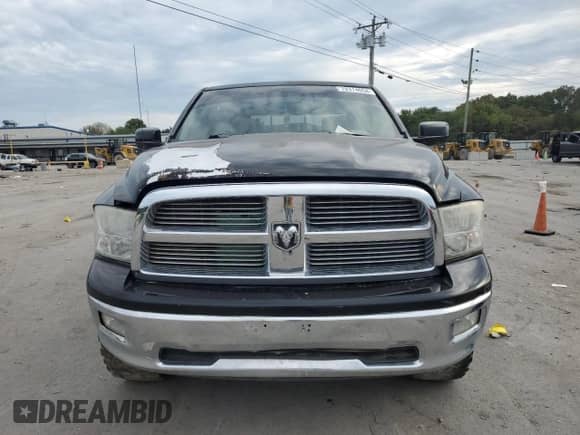 2009 Dodge 1500 SLT z VIN 1D3HV13T59S738496, wystawiony jako Copart lot #70374654 z przebiegiem Nie podano mil oraz Czysty tytuł • Clean title. Historia ofert i sprzedaży dostępna na DreamBid. Obrazek 5.