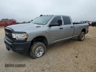 ✅ 2020 Ram 2500 Tradesman • VIN: 3C6UR5HL8LG174344 • Lot: 44406235. Listed on Copart with 71,835 mi. Free auction sales archive from the USA and detailed vehicle history report at DreamBid. Image 1.