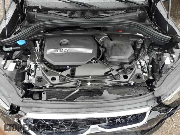 ✅ 2025 BMW X2 xDrive28i • VIN: WBX63GM04S5142204 • Lot: 69374165. Wystawiony na Copart z przebiegiem 13 306 mil. Bezpłatny archiwum sprzedaży aukcyjnych z USA i szczegółowy raport historii pojazdu na DreamBid. Zdjęcie 11.