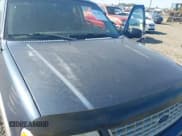 ✅ 2004 Ford Explorer Eddie Bauer • VIN: 1FMDU74K64UB13889 • Lot: 42146202. Listed on IAAI with 265,106 mi. Free auction sales archive from the USA and detailed vehicle history report at DreamBid. Image 6.