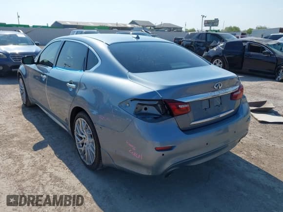 ✅ 2017 Infiniti Q70 3.7 • VIN: JN1BY1PP7HM170423 • Лот: 43066538. Опубликован ранее на IAAI с пробегом 118 599 миль. Бесплатный доступ к архиву аукционных продаж из США и подробный отчёт об истории автомобиля на DreamBid. Изображение 3.