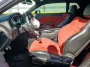 ✅ 2015 Dodge Challenger SRT 392 • VIN: 2C3CDZDJ5FH878380 • Лот: 92986755. Опубликован ранее на Copart с пробегом 62 987 миль. Бесплатный доступ к архиву аукционных продаж из США и подробный отчёт об истории автомобиля на DreamBid. Изображение 7.