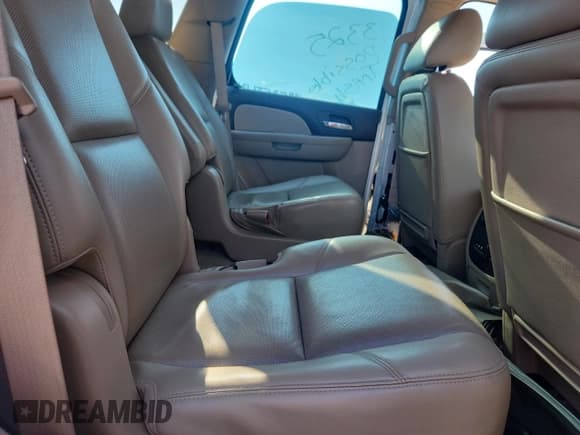 ✅ 2013 Chevrolet Tahoe LTZ • VIN: 1GNSCCE06DR345018 • Lot: 86178385. Listed on Copart with 201,689 mi. Free auction sales archive from the USA and detailed vehicle history report at DreamBid. Image 11.