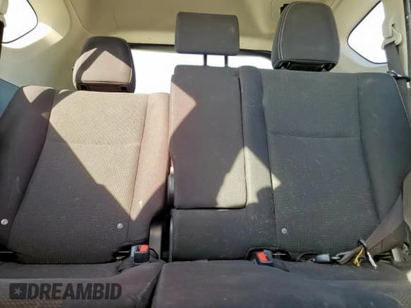 ✅ 2018 Toyota RAV4 XLE • VIN: JTMWFREV0JJ199399 • Lot: 92922985. Listed on Copart with 75,574 mi. Free auction sales archive from the USA and detailed vehicle history report at DreamBid. Image 10.