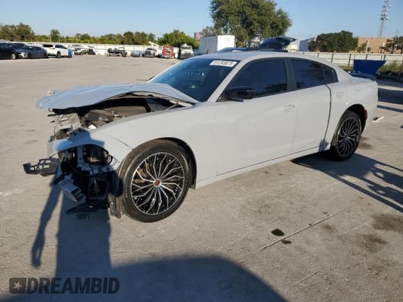 ✅ 2020 Dodge Charger SXT • VIN: 2C3CDXBG9LH245257 • Lot: 91293075. Wystawiony na Copart z przebiegiem 61 534 mil. Bezpłatny archiwum sprzedaży aukcyjnych z USA i szczegółowy raport historii pojazdu na DreamBid. Zdjęcie 1.