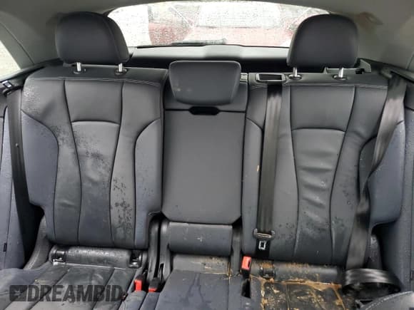 ✅ 2023 Audi Q8 Premium • VIN: WA1AVBF18PD012590 • Lot: 79244534. Wystawiony na Copart z przebiegiem Nie podano. Bezpłatny archiwum sprzedaży aukcyjnych z USA i szczegółowy raport historii pojazdu na DreamBid. Zdjęcie 10.