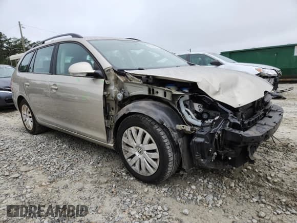 ✅ 2014 Volkswagen Jetta S • VIN: 3VWPP7AJ5EM612593 • Lot: 82242995. Listed on Copart with 135,124 mi. Free auction sales archive from the USA and detailed vehicle history report at DreamBid. Image 4.