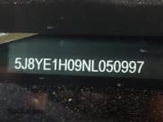 ✅ 2022 Acura MDX w/A-Spec Package • VIN: 5J8YE1H09NL050997 • Lot: 42202385. Wystawiony na IAAI z przebiegiem 15 076 mil. Bezpłatny archiwum sprzedaży aukcyjnych z USA i szczegółowy raport historii pojazdu na DreamBid. Zdjęcie 17.