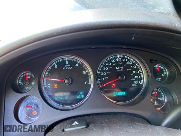 ✅ 2013 GMC Yukon XL SLT • VIN: 1GKS2KE79DR128926 • Lot: 56002395. Wystawiony na Copart z przebiegiem 85 744 mil. Bezpłatny archiwum sprzedaży aukcyjnych z USA i szczegółowy raport historii pojazdu na DreamBid. Zdjęcie 8.