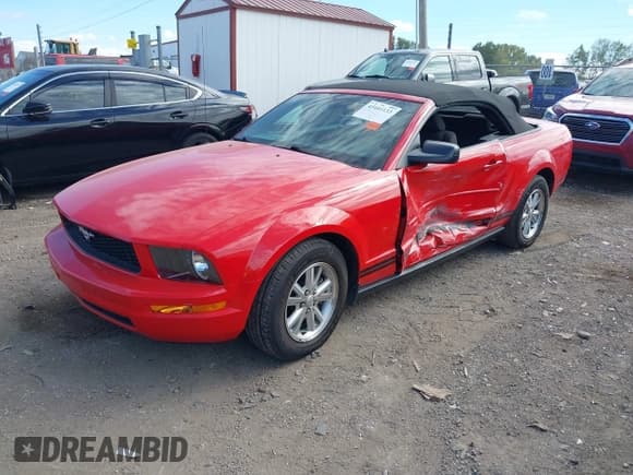 ✅ 2007 Ford Mustang Deluxe • VIN: 1ZVFT84N475327923 • Lot: 43441133. Listed on IAAI with 86,635 mi. Free auction sales archive from the USA and detailed vehicle history report at DreamBid. Image 2.