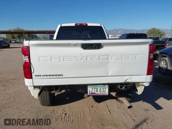 ✅ 2015 Chevrolet Silverado 2500HD Work Truck • VIN: 1GB2CUEG9FZ122068 • Лот: 43647284. Опубликован ранее на IAAI с пробегом 214 454 миль. Бесплатный доступ к архиву аукционных продаж из США и подробный отчёт об истории автомобиля на DreamBid. Изображение 15.