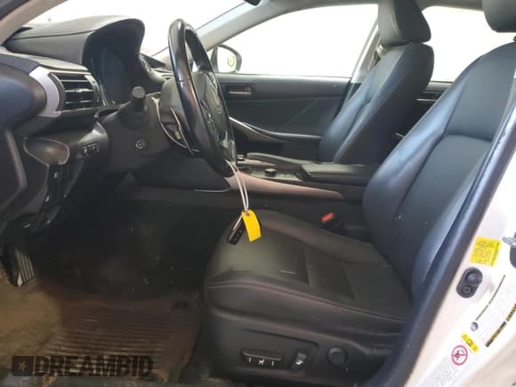 ✅ 2018 Lexus IS 300 • VIN: JTHC81D21J5028514 • Lot: 68721855. Wystawiony na Copart z przebiegiem 90 957 mil. Bezpłatny archiwum sprzedaży aukcyjnych z USA i szczegółowy raport historii pojazdu na DreamBid. Zdjęcie 7.