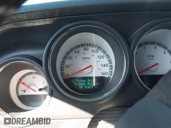 ✅ 2009 Dodge Challenger R/T • VIN: 2B3LJ54T79H588064 • Lot: 43474986. Wystawiony na IAAI z przebiegiem Nie podano. Bezpłatny archiwum sprzedaży aukcyjnych z USA i szczegółowy raport historii pojazdu na DreamBid. Zdjęcie 7.