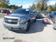 ✅ 2019 Chevrolet Suburban LT • VIN: 1GNSKHKCXKR132620 • Lot: 43578105. Wystawiony na IAAI z przebiegiem 120 367 mil. Bezpłatny archiwum sprzedaży aukcyjnych z USA i szczegółowy raport historii pojazdu na DreamBid. Zdjęcie 17.