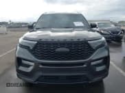 ✅ 2020 Ford Explorer ST • VIN: 1FM5K8GC5LGB26232 • Lot: 43385537. Wystawiony na IAAI z przebiegiem 116 374 mil. Bezpłatny archiwum sprzedaży aukcyjnych z USA i szczegółowy raport historii pojazdu na DreamBid. Zdjęcie 12.