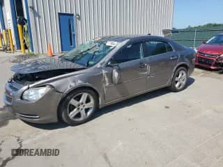 2012 Chevrolet Malibu 3LT z VIN 1G1ZF5E74CF149353, wystawiony jako Copart lot #61788835 z przebiegiem 105 444 mil mil oraz Szkoda całkowita • Salvage title. Historia ofert i sprzedaży dostępna na DreamBid. Obrazek 1.