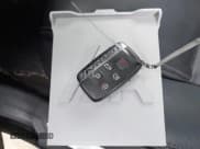 ✅ 2017 Jaguar F-Pace 35t • VIN: SADCS2BV5HA068252 • Lot: 42035878. Wystawiony na IAAI z przebiegiem 74 046 mil. Bezpłatny archiwum sprzedaży aukcyjnych z USA i szczegółowy raport historii pojazdu na DreamBid. Zdjęcie 11.