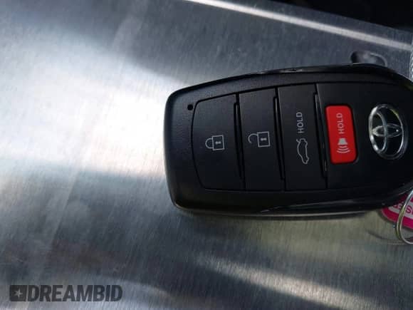 2025 Toyota Camry LE с VIN 4T1DAACK2SU165184, выставлен на аукционе IAAI как лот 42970238 с пробегом 660 миль миль и . История ставок и продаж доступна на DreamBid. Изображение 11.