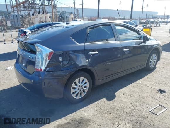 ✅ 2014 Toyota Prius • VIN: JTDKN3DP1E3055016 • Lot: 42687865. Listed on IAAI with 105,208 mi. Free auction sales archive from the USA and detailed vehicle history report at DreamBid. Image 4.