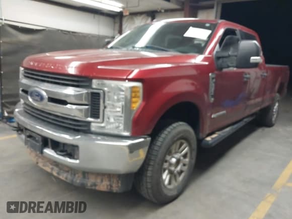 ✅ 2017 Ford F-250 Lariat • VIN: 1FT7W2BT3HEF19655 • Lot: 41932807. Wystawiony na IAAI z przebiegiem 231 282 mil. Bezpłatny archiwum sprzedaży aukcyjnych z USA i szczegółowy raport historii pojazdu na DreamBid. Zdjęcie 17.