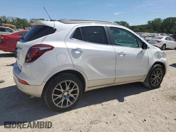✅ 2017 Buick Encore Sport Touring • VIN: KL4CJ2SB2HB119747 • Lot: 70921265. Wystawiony na Copart z przebiegiem 61 377 mil. Bezpłatny archiwum sprzedaży aukcyjnych z USA i szczegółowy raport historii pojazdu na DreamBid. Zdjęcie 3.