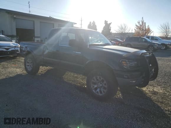 ✅ 2001 Toyota Tacoma PreRunner • VIN: 5TESN92N71Z770463 • Lot: 89730195. Wystawiony na Copart z przebiegiem 185 938 mil. Bezpłatny archiwum sprzedaży aukcyjnych z USA i szczegółowy raport historii pojazdu na DreamBid. Zdjęcie 4.