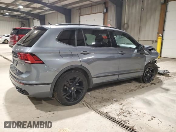✅ 2024 Volkswagen Tiguan SE R-Line Black • VIN: 3VV8B7AX6RM211636 • Lot: 91813945. Listed on Copart with 21,722 mi. Free auction sales archive from the USA and detailed vehicle history report at DreamBid. Image 3.