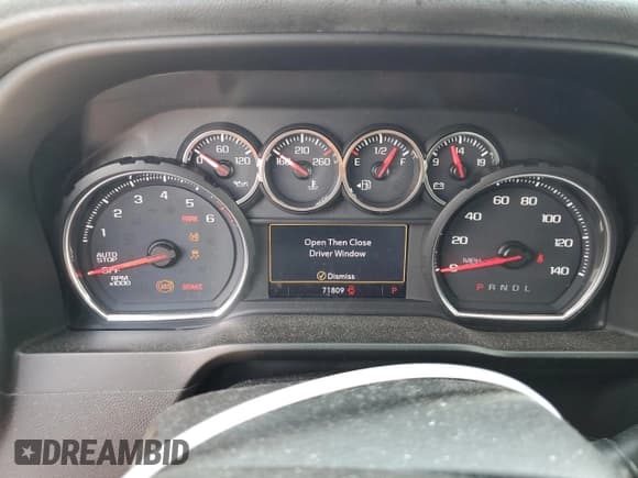 ✅ 2019 Chevrolet Silverado 1500 LT • VIN: 3GCPWCEK3KG114128 • Lot: 70424824. Wystawiony na Copart z przebiegiem 71 809 mil. Bezpłatny archiwum sprzedaży aukcyjnych z USA i szczegółowy raport historii pojazdu na DreamBid. Zdjęcie 9.