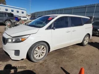 ✅ 2016 Kia Sedona L • VIN: KNDMA5C17G6186689 • Lot: 92157645. Wystawiony na Copart z przebiegiem 176 735 mil. Bezpłatny archiwum sprzedaży aukcyjnych z USA i szczegółowy raport historii pojazdu na DreamBid. Zdjęcie 1.