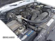 ✅ 2002 Chevrolet S-10 LS • VIN: 1GCCS145928212306 • Лот: 41505278. Опубликован ранее на IAAI с пробегом 127 441 миль. Бесплатный доступ к архиву аукционных продаж из США и подробный отчёт об истории автомобиля на DreamBid. Изображение 6.