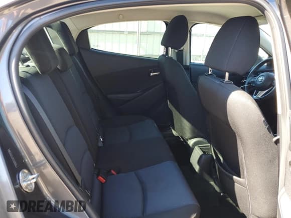 ✅ 2017 Toyota Yaris • VIN: 3MYDLBYV5HY159202 • Лот: 87108375. Опубликован ранее на Copart с пробегом 125 735 миль. Бесплатный доступ к архиву аукционных продаж из США и подробный отчёт об истории автомобиля на DreamBid. Изображение 10.