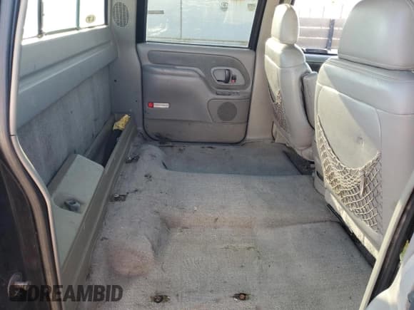 ✅ 1996 Chevrolet Silverado 3500 • VIN: 1GCHK33J8TF013096 • Lot: 83813575. Listed on Copart with 165,563 mi. Free auction sales archive from the USA and detailed vehicle history report at DreamBid. Image 11.