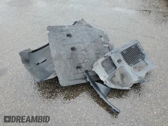 ✅ 2020 BMW M5 Competition • VIN: WBSJF0C08LB448874 • Лот: 48020635. Опубликован ранее на Copart с пробегом Не указан. Бесплатный доступ к архиву аукционных продаж из США и подробный отчёт об истории автомобиля на DreamBid. Изображение 12.