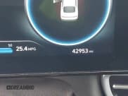 ✅ 2024 Hyundai Elantra SEL • VIN: KMHLM4DG1RU734907 • Lot: 43570336. Listed on IAAI with 42,953 mi. Free auction sales archive from the USA and detailed vehicle history report at DreamBid. Image 15.