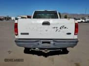 ✅ 2005 Ford F-250 XL • VIN: 1FTNF20545EB79634 • Lot: 66093845. Wystawiony na Copart z przebiegiem 246 270 mil. Bezpłatny archiwum sprzedaży aukcyjnych z USA i szczegółowy raport historii pojazdu na DreamBid. Zdjęcie 6.