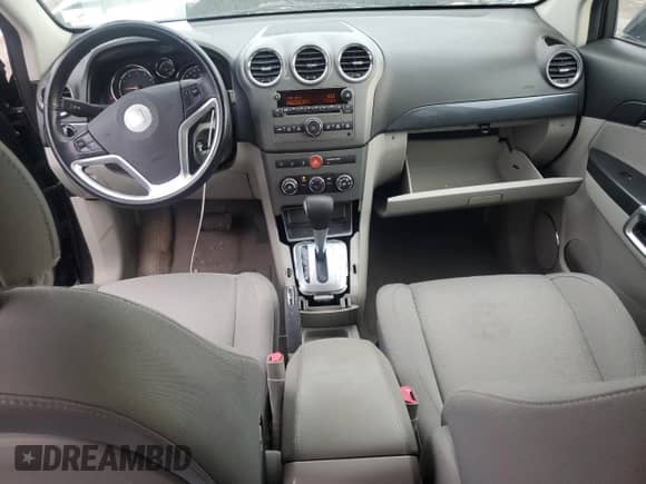 2008 Saturn VUE XE z VIN 3GSCL33PX8S666483, wystawiony jako Copart lot #86772504 z przebiegiem 85 292 mil mil oraz Czysty tytuł • Clean title. Historia ofert i sprzedaży dostępna na DreamBid. Obrazek 8.