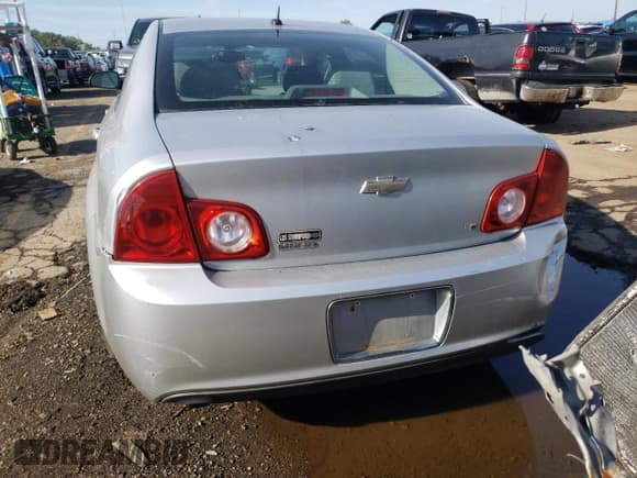 ✅ 2009 Chevrolet Malibu 1LS • VIN: 1G1ZG57B79F240706 • Лот: 73947924. Опубликован ранее на Copart с пробегом 181 227 миль. Бесплатный доступ к архиву аукционных продаж из США и подробный отчёт об истории автомобиля на DreamBid. Изображение 6.