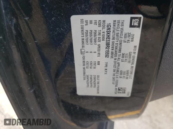 ✅ 2011 Chevrolet Suburban LS • VIN: 1GNSKHE33BR215592 • Lot: 73824354. Wystawiony na Copart z przebiegiem 230 778 mil. Bezpłatny archiwum sprzedaży aukcyjnych z USA i szczegółowy raport historii pojazdu na DreamBid. Zdjęcie 12.