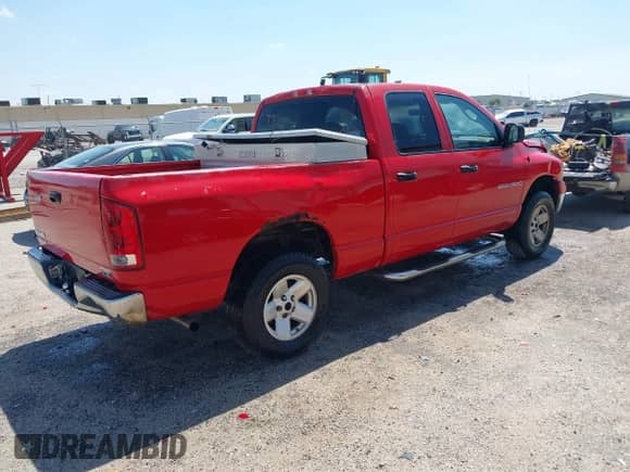 2003 Dodge 1500 ST z VIN 1D7HA18Z83S122807, wystawiony jako IAAI lot #42317717 z przebiegiem 212 267 mil mil oraz . Historia ofert i sprzedaży dostępna na DreamBid. Obrazek 4.