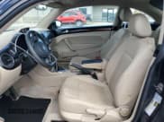 ✅ 2014 Volkswagen Beetle 2.0L TDI w/Sun/Sound/Nav • VIN: 3VWJL7AT3EM612241 • Лот: 69420065. Опубликован ранее на Copart с пробегом 55 670 миль. Бесплатный доступ к архиву аукционных продаж из США и подробный отчёт об истории автомобиля на DreamBid. Изображение 7.