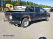 2003 Dodge Dakota SLT z VIN 1D7HL42X33S284170, wystawiony jako Copart lot #76657204 z przebiegiem 146 790 mil mil oraz Szkoda całkowita • Salvage title. Historia ofert i sprzedaży dostępna na DreamBid. Obrazek 3.