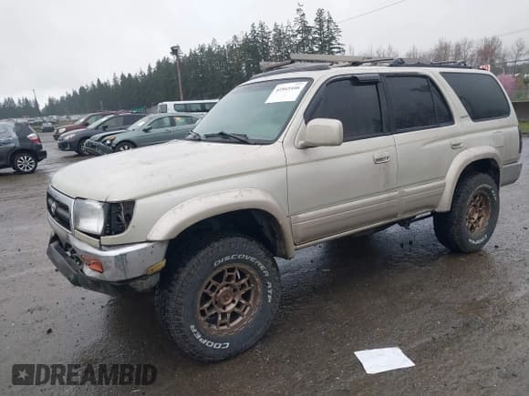 ✅ 1997 Toyota 4Runner Limited • VIN: JT3GN87R4V0054996 • Lot: 42600097. Listed on IAAI with 145,573 mi. Free auction sales archive from the USA and detailed vehicle history report at DreamBid. Image 2.