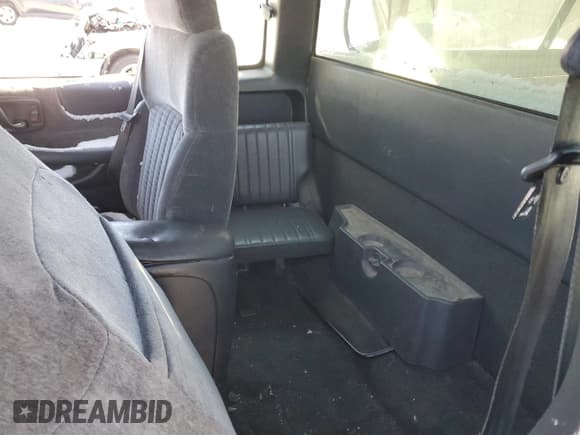 ✅ 2000 Chevrolet S-10 LS • VIN: 1GCCS19W6Y8249324 • Лот: 84201704. Опубликован ранее на Copart с пробегом Не указан. Бесплатный доступ к архиву аукционных продаж из США и подробный отчёт об истории автомобиля на DreamBid. Изображение 10.