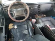 ✅ 2001 Dodge Durango • VIN: 1B4HS28N91F643421 • Lot: 89825865. Wystawiony na Copart z przebiegiem Nie podano. Bezpłatny archiwum sprzedaży aukcyjnych z USA i szczegółowy raport historii pojazdu na DreamBid. Zdjęcie 8.