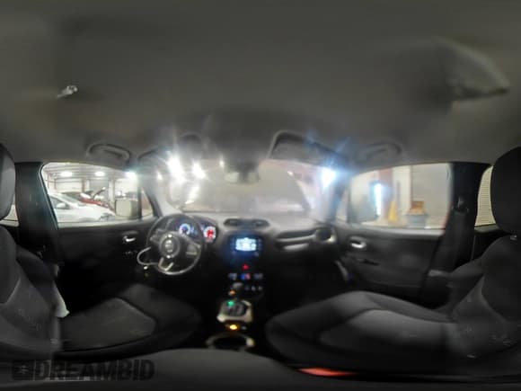 ✅ 2017 Jeep Renegade Latitude • VIN: ZACCJBBB9HPF23852 • Лот: 92324505. Опубликован ранее на Copart с пробегом Не указан. Бесплатный доступ к архиву аукционных продаж из США и подробный отчёт об истории автомобиля на DreamBid. Изображение 14.