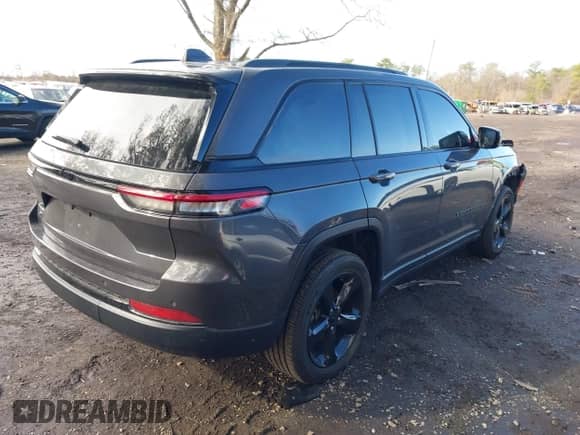 2023 Jeep Grand Cherokee Altitude с VIN 1C4RJHAG3PC547500, выставлен на аукционе IAAI как лот 41798123 с пробегом 28 472 миль миль и . История ставок и продаж доступна на DreamBid. Изображение 4.