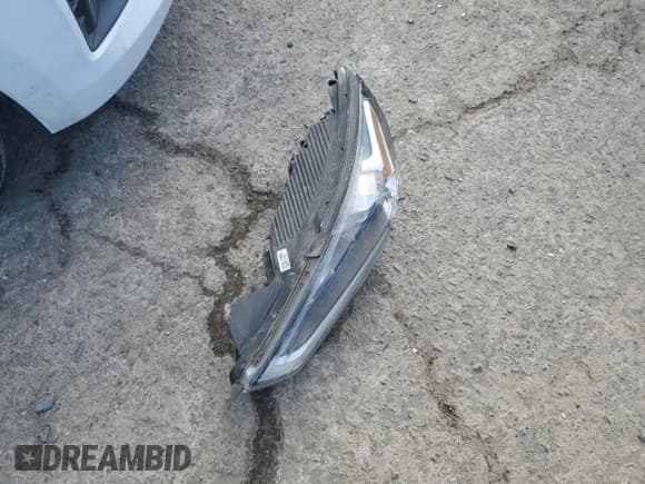 ✅ 2018 Hyundai Ioniq Limited • VIN: KMHC85LC7JU101776 • Lot: 42679135. Wystawiony na Copart z przebiegiem 57 181 mil. Bezpłatny archiwum sprzedaży aukcyjnych z USA i szczegółowy raport historii pojazdu na DreamBid. Zdjęcie 12.